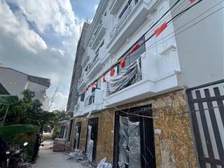 Hàng hot đông la, ô tô đỗ cửa, gửi xe cạnh nhà. full nội thất. dt 32m2, 5 tầng. giá 4,66 tỷ