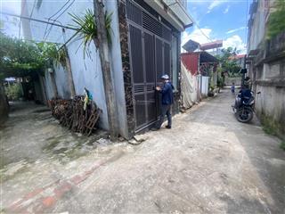 Cực hiếm. dân xây 2 tầng tại đồng mai, lô góc, ô tô vào cửa, dt 39m2, 3 ngủ, 1 thờ. giá chỉ 3,3 tỷ