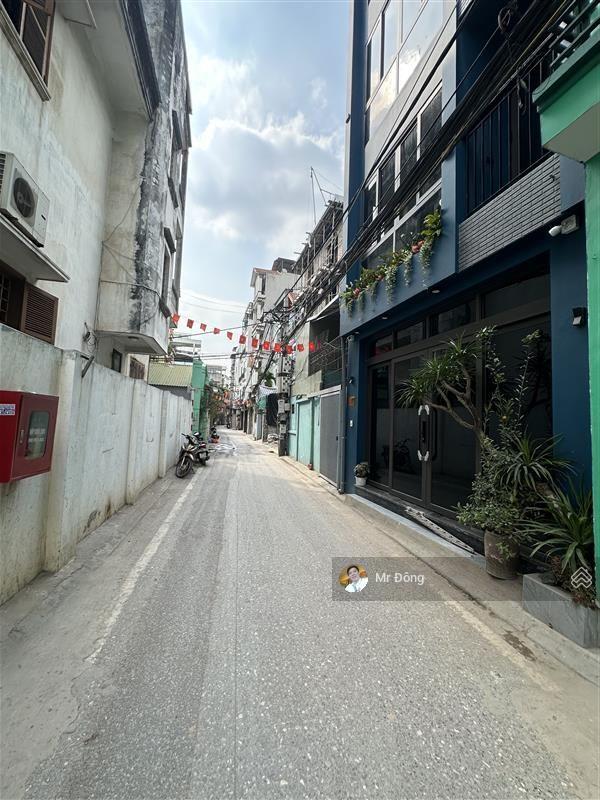 Cần bán đất thổ cư quận tây hồ 100m2, mt 5,5m, giá 14,3 tỷ