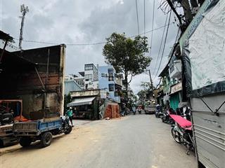 Giảm sốc 1 tỷ  bán gấp nhà q10 ngang 8m hiếm có  đất 76m2 giá chỉ 8.6 tỷ  sát mặt tiền