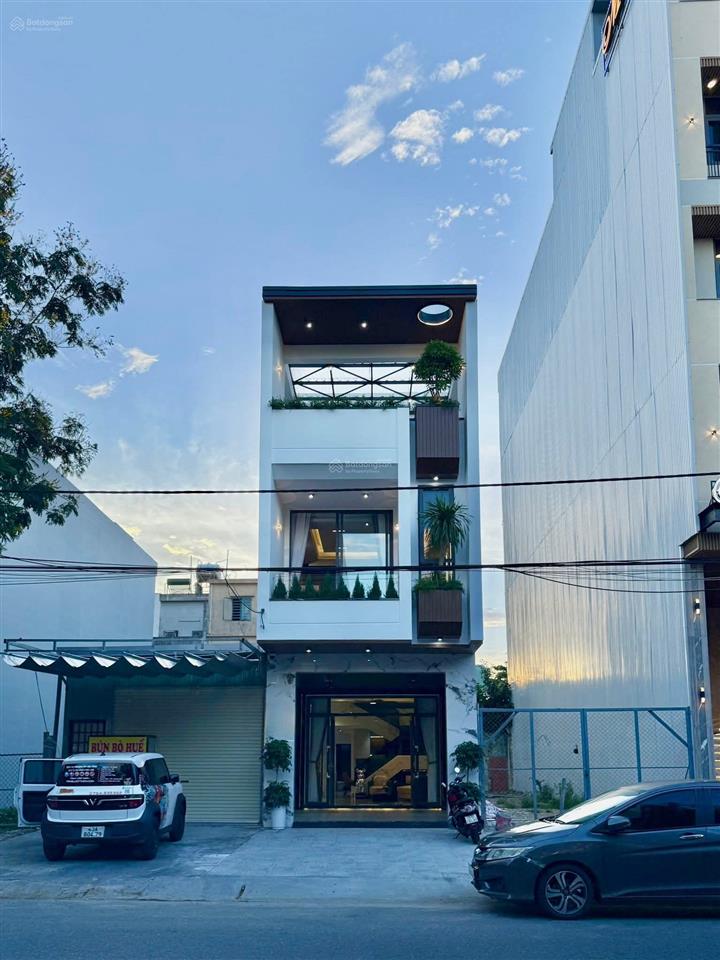 Nhà đẹp sát bãi biển nguyễn tất thành gần khu thương mại đường hồ tùng mậu