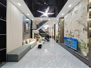 Nhà vị trí ngay công viên apec gần cầu rồng đường phan chu trinh.