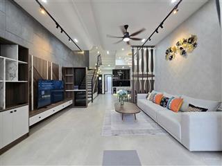 Nhà đẹp mt đường 7m5 tôn đản ôtô đỗ trong sân gần chợ hoà an .