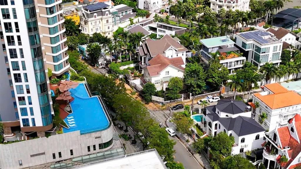 Siêu phẩm góc 2 mặt tiền nguyễn văn hưởng 650m2 trệt 2 lầu, sân vườn, hồ bơi chỉ 220 tỷ