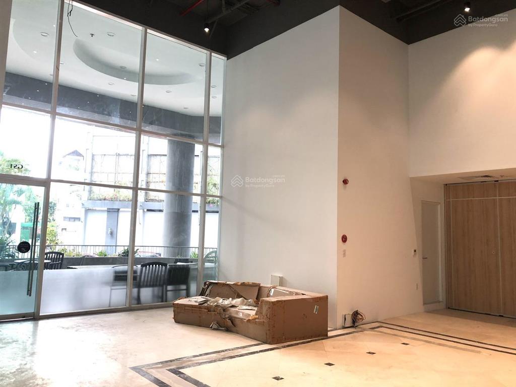 Mặt bằng trần cao tại tầng trệt tòa nhà. phù hợp làm showroom, vp làm việc, quán cafe