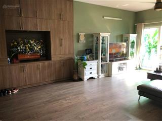 Ch 3pn, diện tích 130m2, nội thất đẹp, view đẹp cho thuê ngắn hạn hoặc dài hạn tại cao ốc phú nhuận