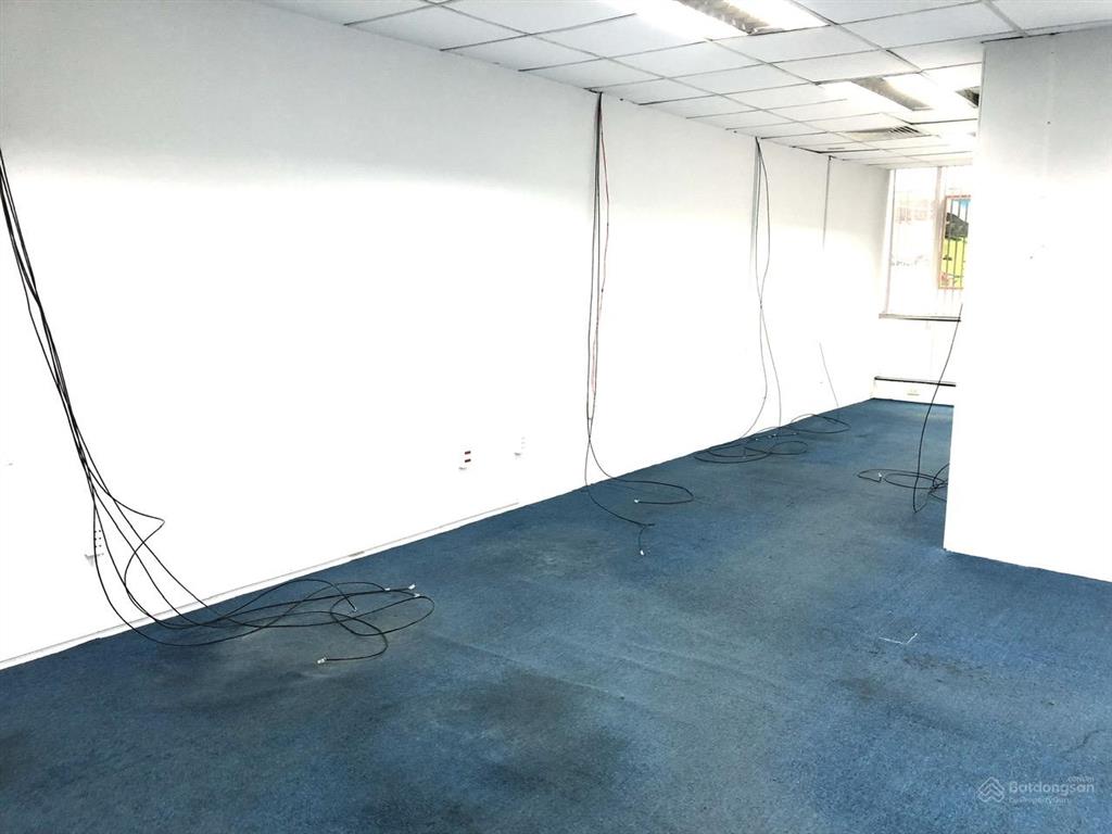 Văn phòng 33m2 cho thuê tại tòa nhà cao ốc phú nhuận