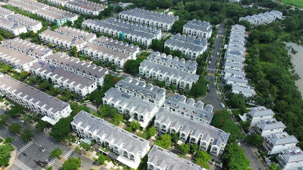 Bán biệt thự nine south estate nam sài gòn. full nội thất giá 16.5 tỷ.  0911 199 ***