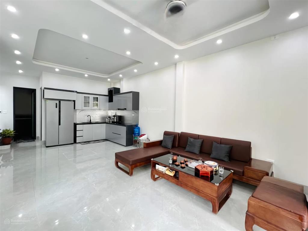 Nhà 1 lầu 2pn có sân, 75,4m2, dân cư sẵn, hoàng phan thái, cách chợ bình chánh 2km,  0795 014 ***