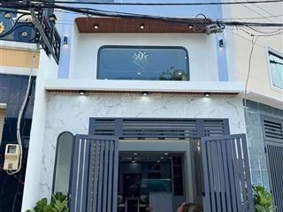 Nhà 1 lửng 2pn, khu nhà tân túc, 67m2, gần bv bình chánh. bao cho thuê lại hđ 2 năm  0795 014 ***