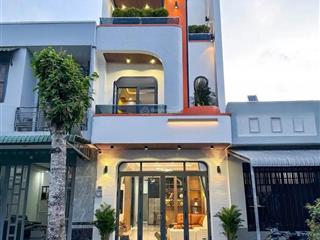 Căn nhà 2 lầu 3pn 76m2 hxh, đường trần đại nghĩa, tân kiên, bình chánh giá 2ty250 .  0795 014 ***