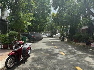 Cần bán dt 172m2 nhà mặt tiền đường số phước bình, tp thủ đức