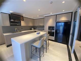 Duplex 2 tầng dt 204m2, full nội thất, đường nguyễn phong sắc, cầu giấy, chỉ cần xách vali ở. 15tỷ5