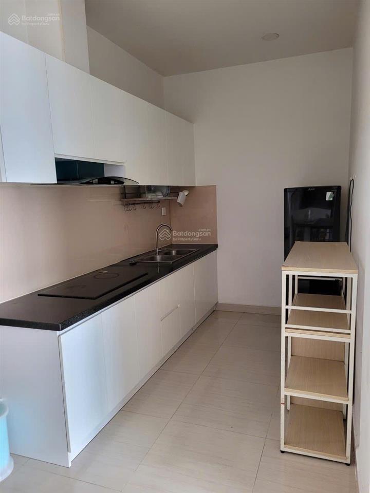 Căn hộ moonlight boulevard 1pn 1wc. ntcb. giá 8,5 triệu.