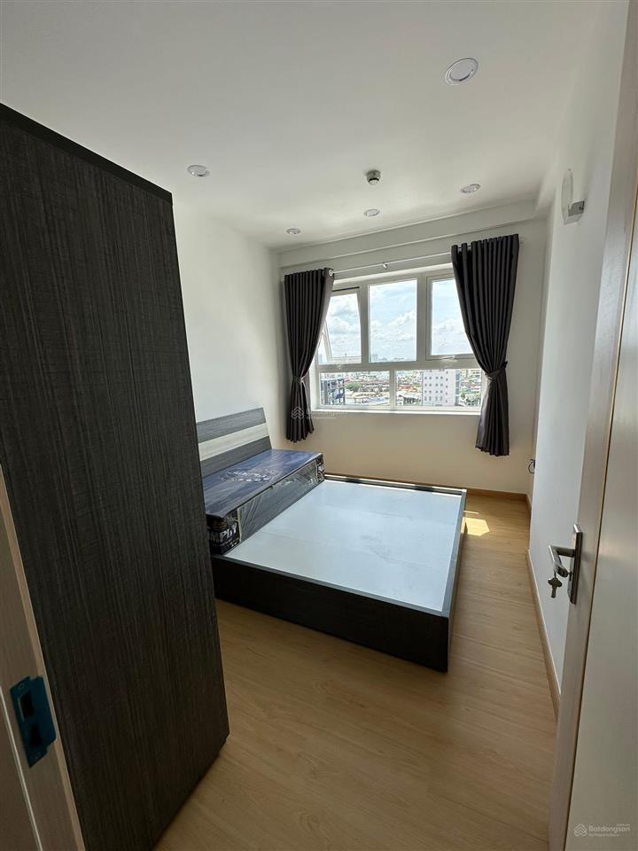 Moonlight boulevard bán nhanh 1pn 1wc 1 bancon. 2,8 tỷ. sẵn hđ thuê 8.5tr/ tháng.