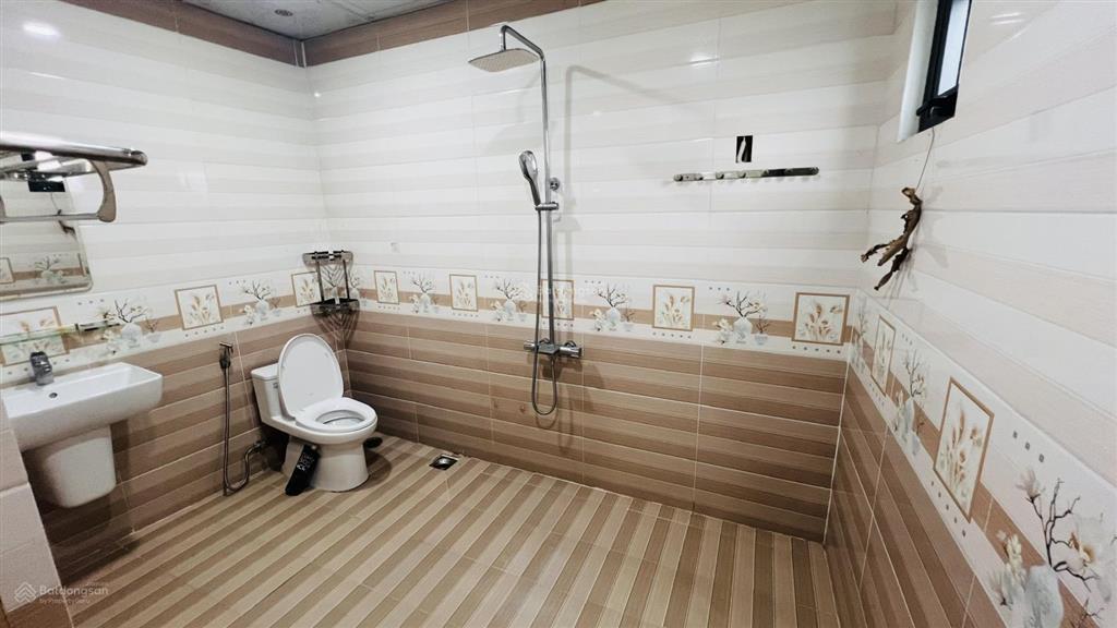 Nhà 8,4 tỷ mặt tiền đường số 4, gần cầu vượt linh xuân, 100m ra đến ql1k