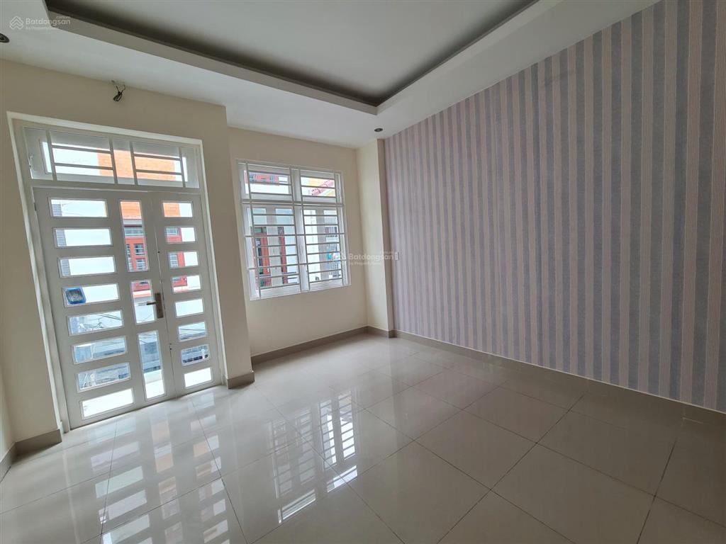 Nhà đẹp khu hiệp bình 6,95 tỷ, 2 lầu kiên cố, xe hơi vào tận nhà
