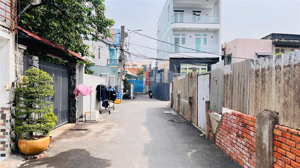 Nền đất đẹp, gần đại học luật, chợ bình triệu, đất mặt tiền xe hơi, 100m ra ql13