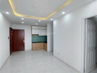 Bán căn hộ 2 phòng ngủ chung cư sen hồng liền kề phạm văn đồng