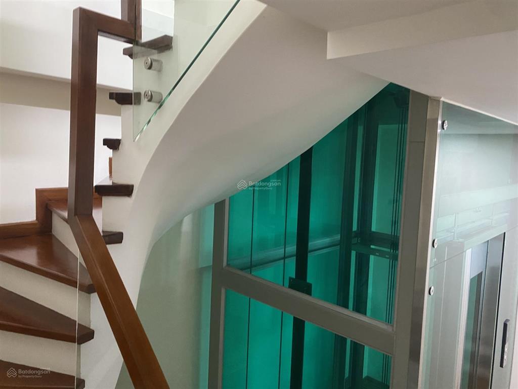 Bán nhà riêng chính chủ 61m2 thang máy ý, nội thất cao cấp, ở ngay. có thể kd airbnb, hotel cao cấp