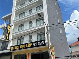 Cần bán khách sạn nằm trục đường d20 kdc vietsing dt 180m2 gồm 30 phòng