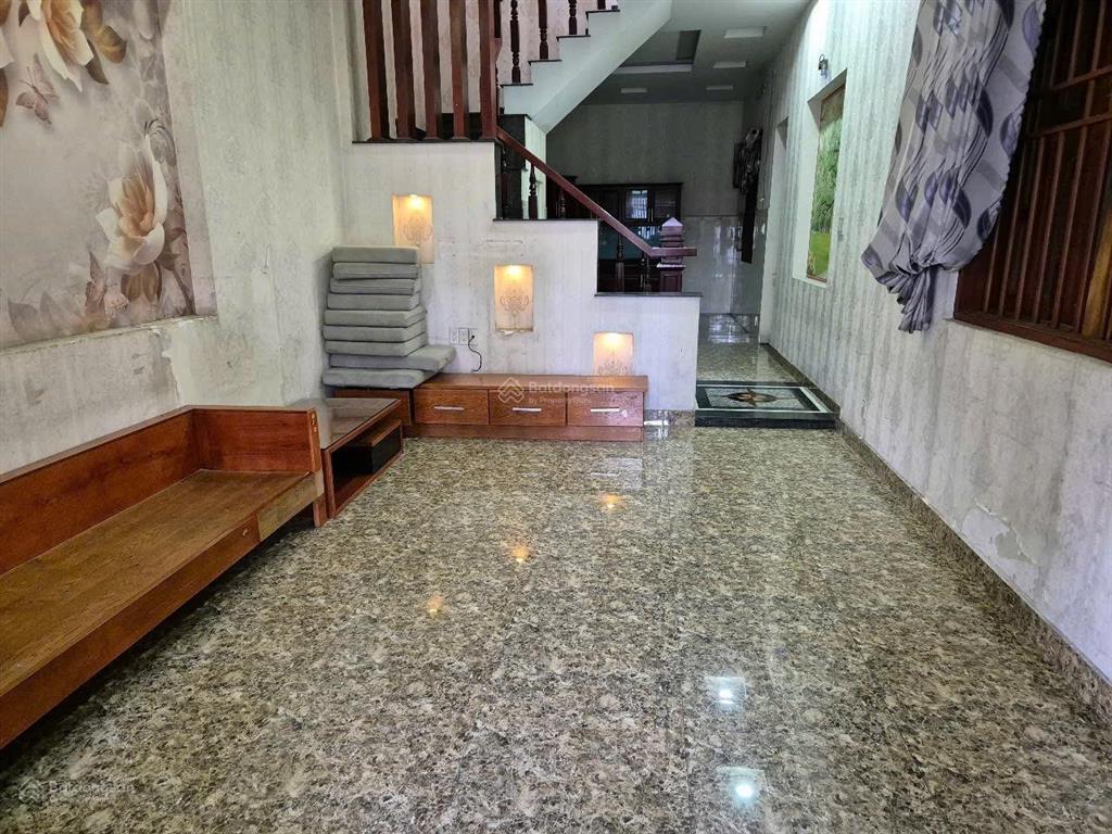 Bán nhà mặt phố đường d17, phường an phú, 5,6 tỷ, 150 m2, đẹp, nhiều tiện ích