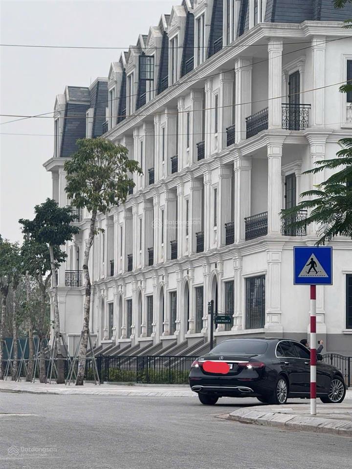 Tất tần tật quỹ căn jade square giá tốt nhất thang 12.2025   0978 025 ***