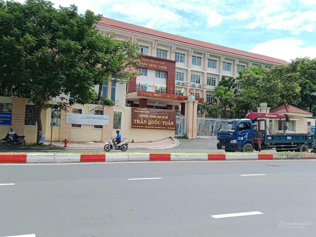 Ngang 5m đất 2 mặt tiền hxt gần lê văn việt p. tăng nhơn phú a q.9 95m2  chỉ 5,7 tỷ