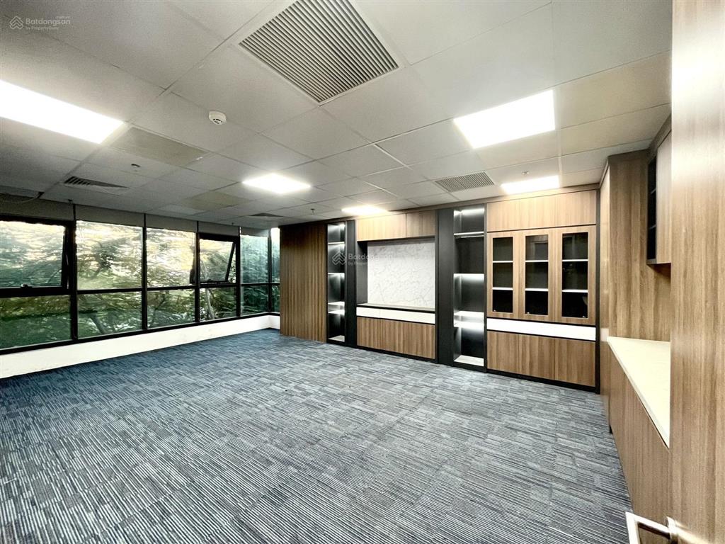 Cho thuê văn phòng tại toà nhà ngọc khánh plaza 50m2, 70m2, 100m2, 150m2, 300m2 giá 180.000/1m2