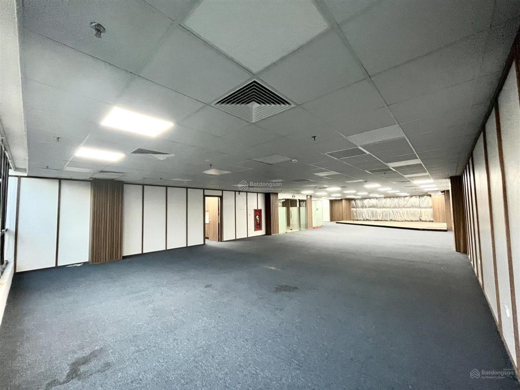 Cho thuê văn phòng tại toà nhà ngọc khánh plaza 50m2, 70m2, 100m2, 150m2, 300m2 giá 180.000/1m2