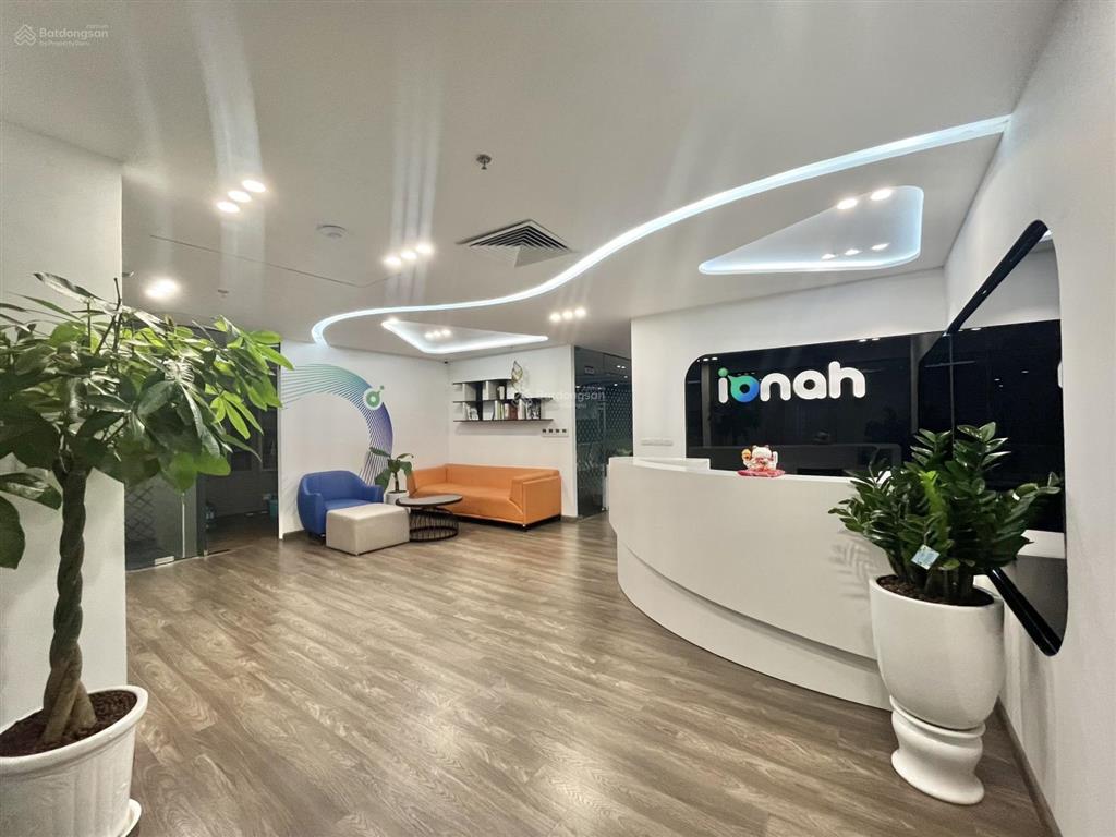 Văn phòng đẹp, đầy đủ nội thất, vị trí tốt phố thụy khuê dt 180m2, giá cực tốt