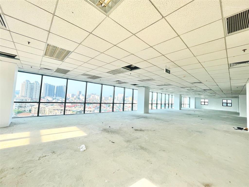 Cho thuê văn phòng quận cầu giấy, phố hoàng quốc việt. dt 140m2