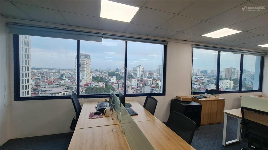 Cho thuê văn phòng quận cầu giấy, phố hoàng quốc việt. dt 140m2