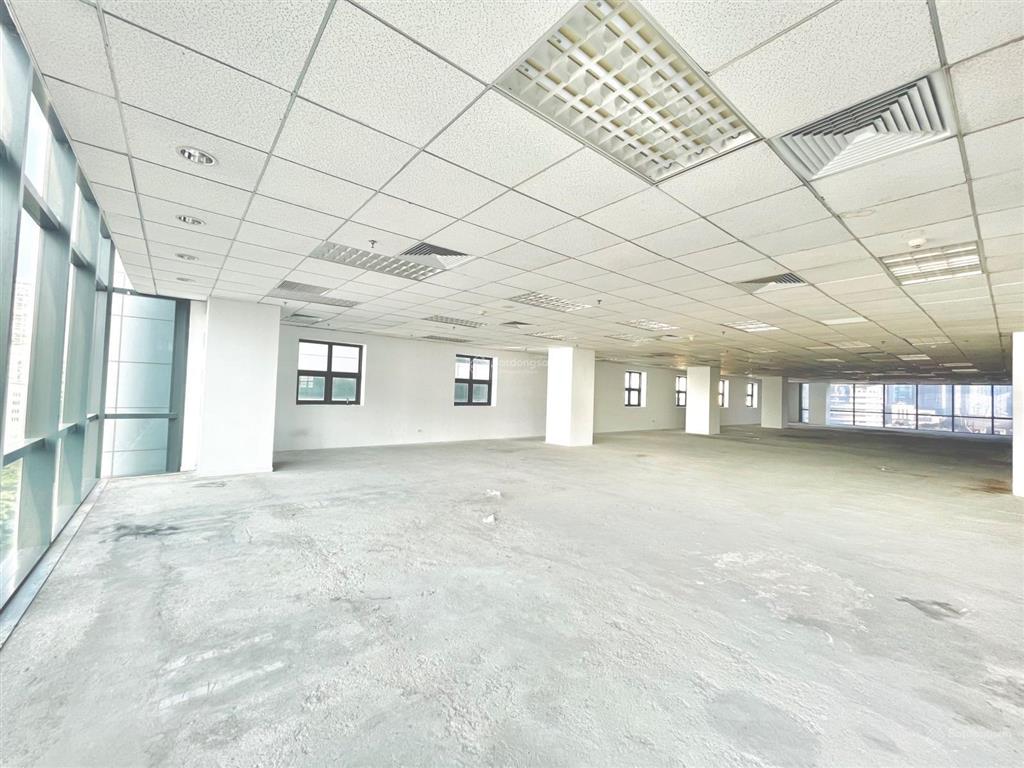Cho thuê văn phòng quận cầu giấy, phố hoàng quốc việt. dt 140m2