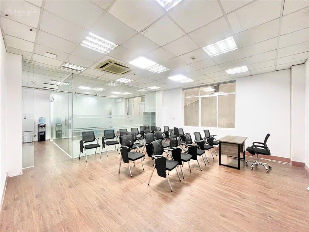 Cho thuê văn phòng quận hai bà trưng, phố bà triệu 250m2, giá 140 nghìn/m2/th