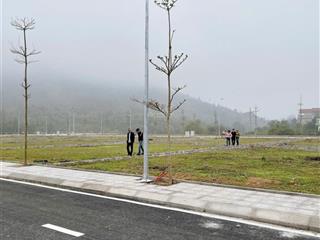Bán gấp 400m2 full thổ cư mặt 16m, sát cao tốc hòa bìnhhà nội ngay sân golf và khu cn, nhỉnh 4 tỷ