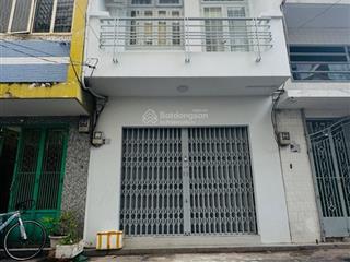 Bán nhà mặt tiền đường số 4 lầu 2 phòng ngủ xe hơi đậu trọng nhà