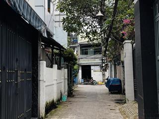 Bán nhà 4 tầng 6 phòng ngủ hẻm 4m quận 4