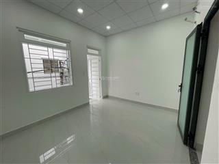 Bán nhà mặt tiền đường số 2 tầng xe hơi vào tới nhà quận 4