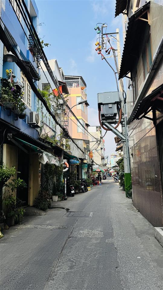 Bán nhà 173m2 hẻm /1 tôn thất thuyết 9 phòng ngủ quận 4