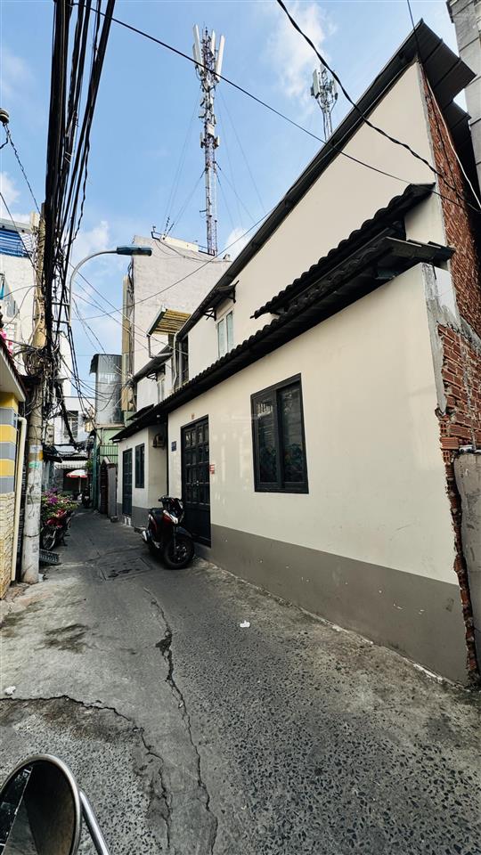 Bán nhà 173m2 hẻm /1 tôn thất thuyết 9 phòng ngủ quận 4