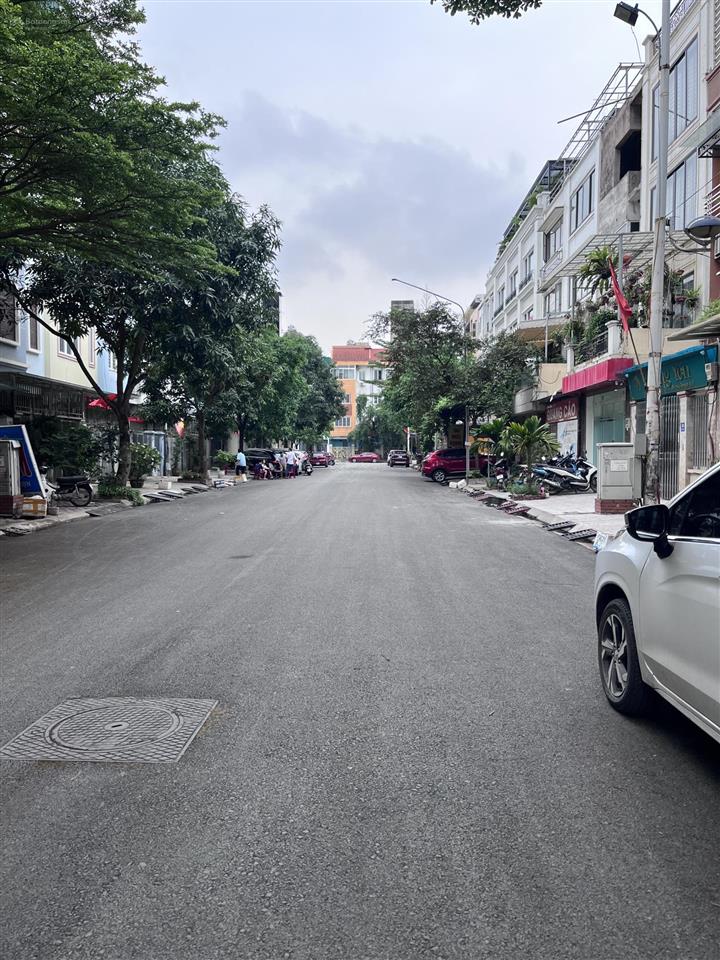 Hiếm có! đất phân lô ô tô đỗ tránh chạy vòng quanh, gần aeon hđ, đg lê quang đạo, cv thiên vân học
