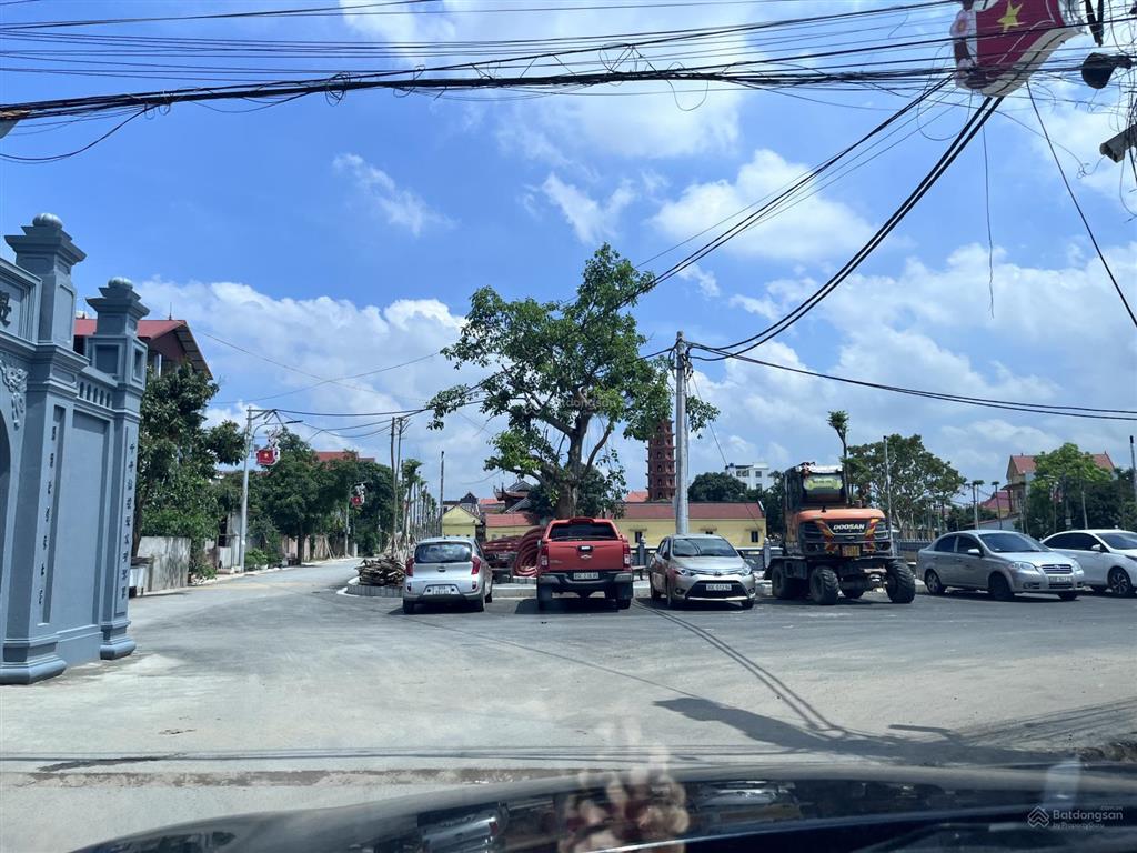 Hot bán đất vuông đẹp nghĩa trụ văn giang hưng yên, trục chính oto đỗ tránh cạnh nhà tbt