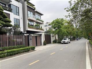 Bán gấp 2 căn biệt thự khu k  ciputra mặt đường nguyễn văn huyên và căn view công viên vườn hoa !