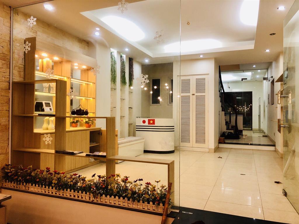 Cho thuê nhà liền kề 4.5 tầng làm văn phòng hoặc để ở tại kđt văn phú   0985 511 ***