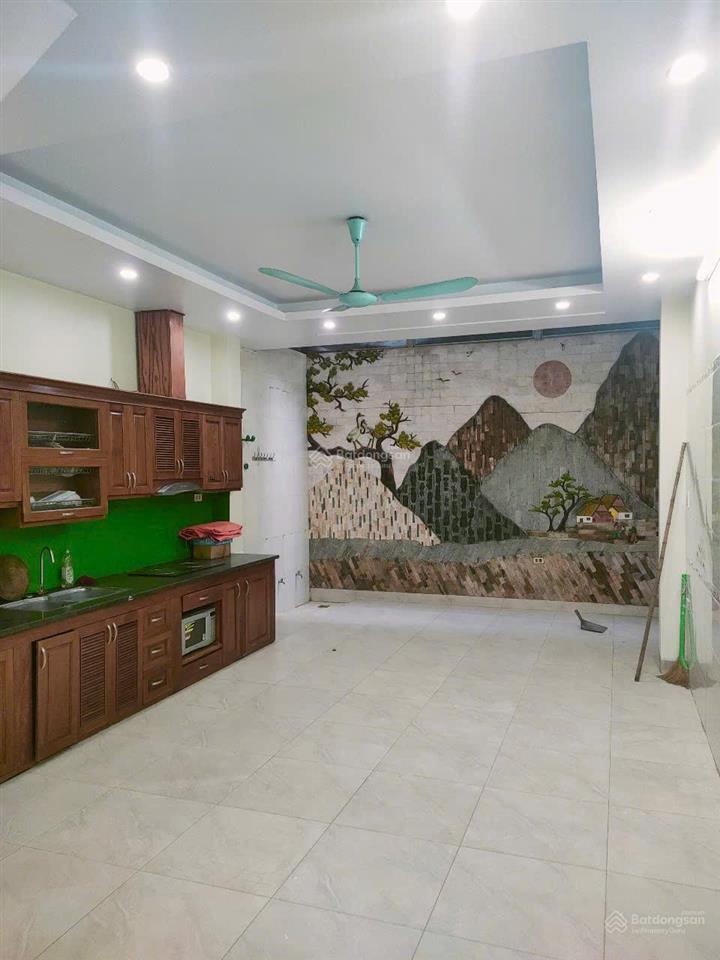 Cho thuê nhà khu đô thị văn phú, hà đông. nhà đẹp nội thất điều hoà, nóng lạnh. vị trí thuận lợi