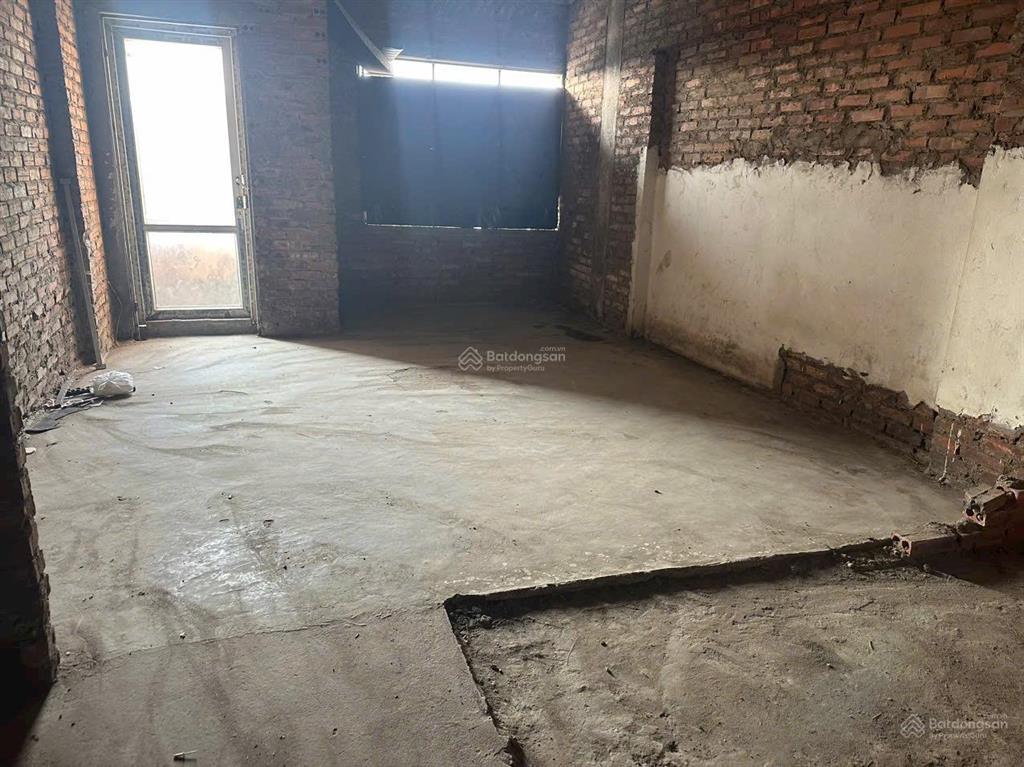 Chính chủ gửi bán nhà liền kề thô khu đô thị văn phú.