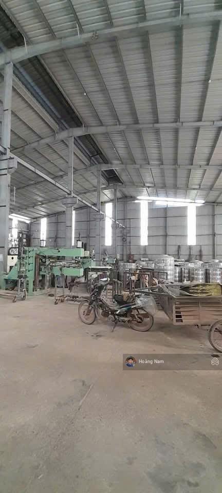 Bán xưởng mt lương bình bến lức. dt 5300m2. giá tốt