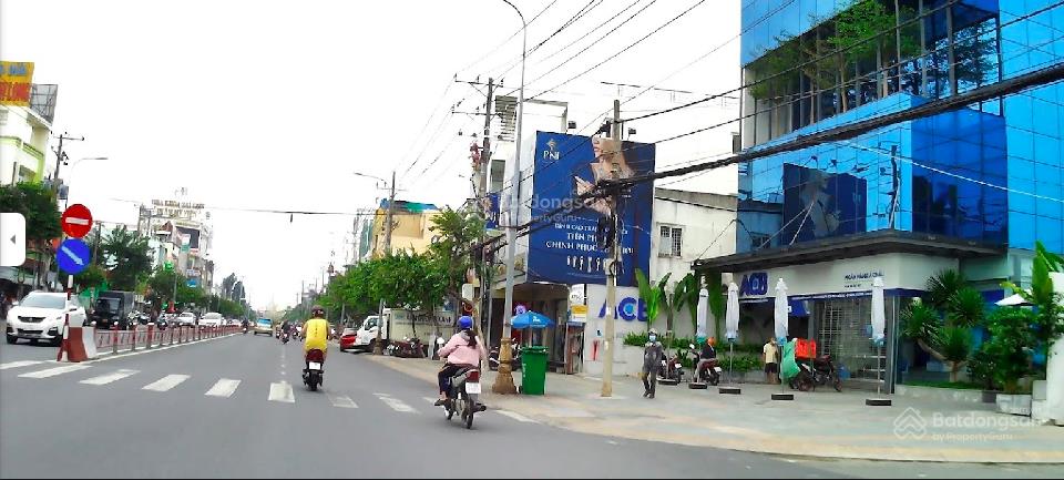 Cho thuê nhà mặt tiền đường đồng khởi trung tâm tp. bến tre, vị trí vàng kinh doanh