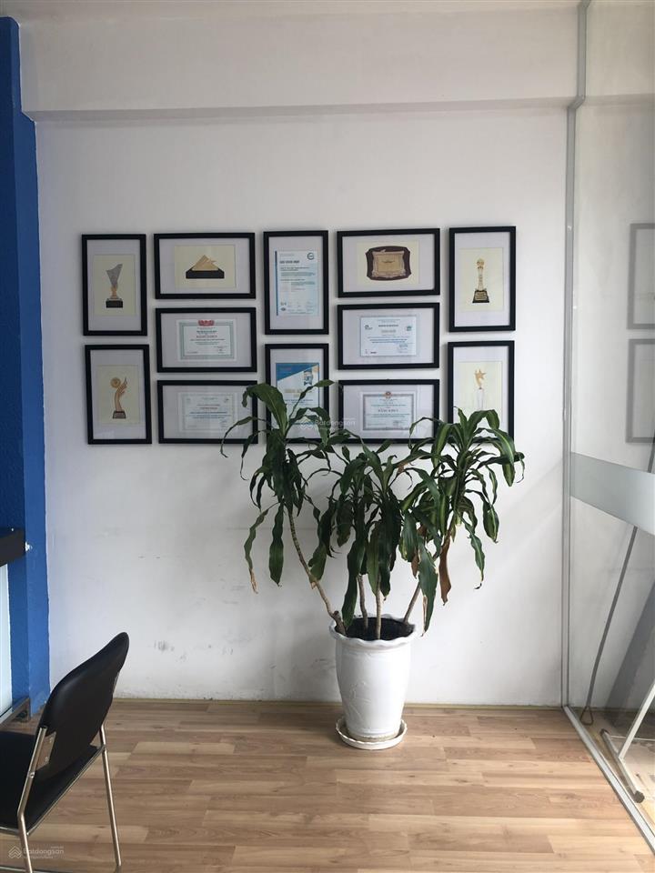 Cho thuê nhà mặt tiền đường đồng khởi trung tâm tp. bến tre, vị trí vàng kinh doanh